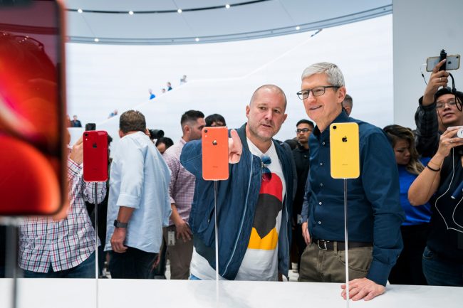 Sir Jonathan Ive, le célèbre designer de l'iPhone, quitte Apple